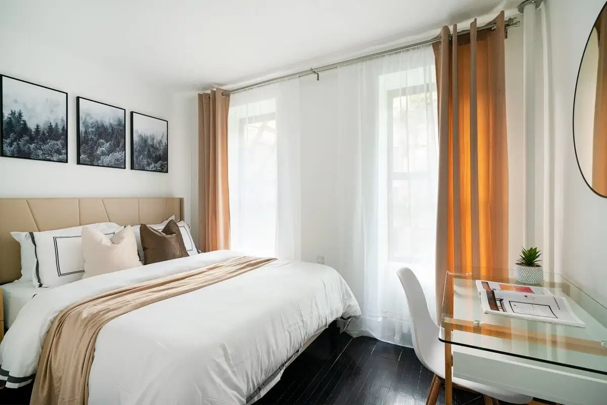 Urban 444, New York – #444-3C: Room in 1 Bedroom and 1 Bathroom