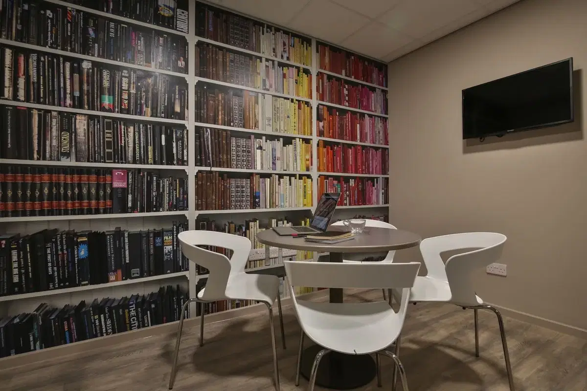 Oldgate House, Huddersfield – Amenities