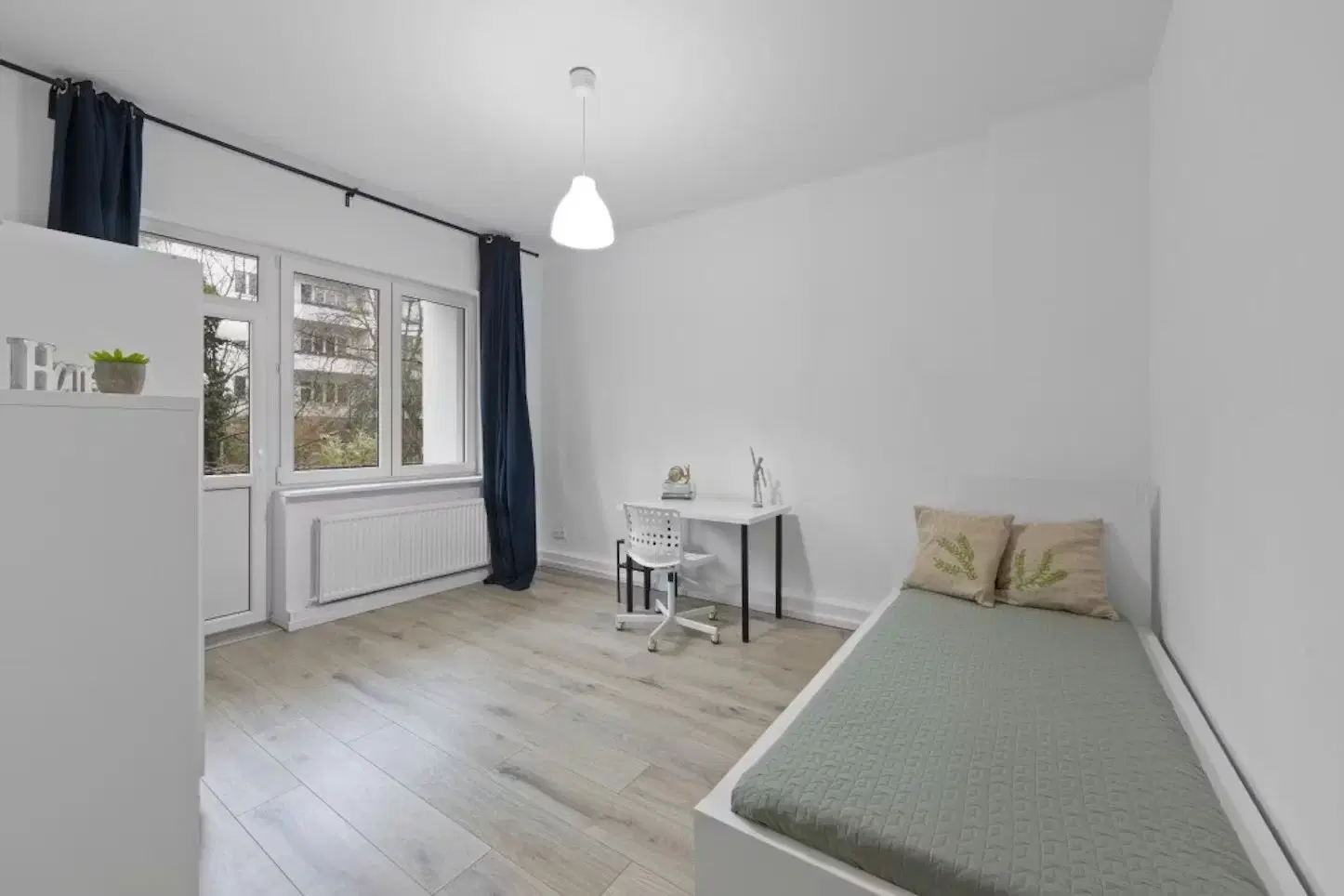 RM Treseburger Ufer 44B, Berlin – Room In 3 Bed 1 Bath (#T00.1.)