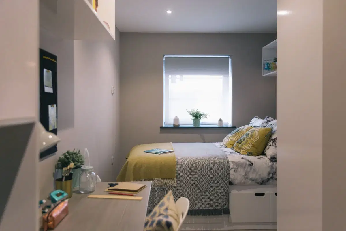 Clifton Place, Exeter – Classic 3 Bed Apartment