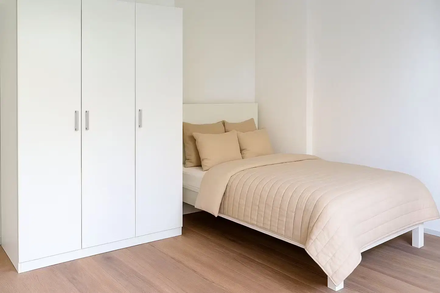 RM Treseburger Ufer 44B, Berlin – Room In 3 Bed 1 Bath (#T00.2.)