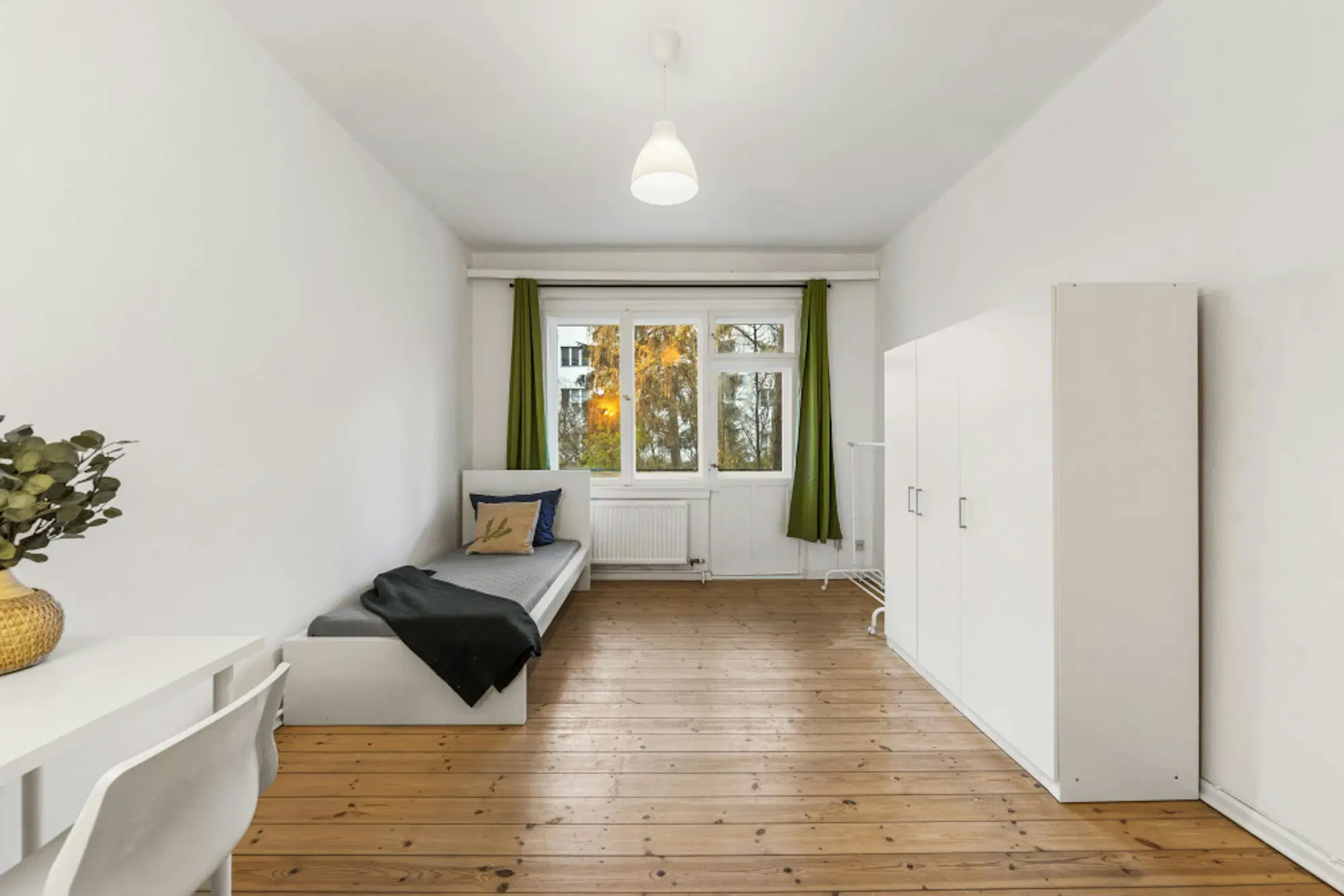 RM Friedrichsbrunner Straße 42, Berlin – Room In a 2 Bed 1 Bath (#F42.01.2.)