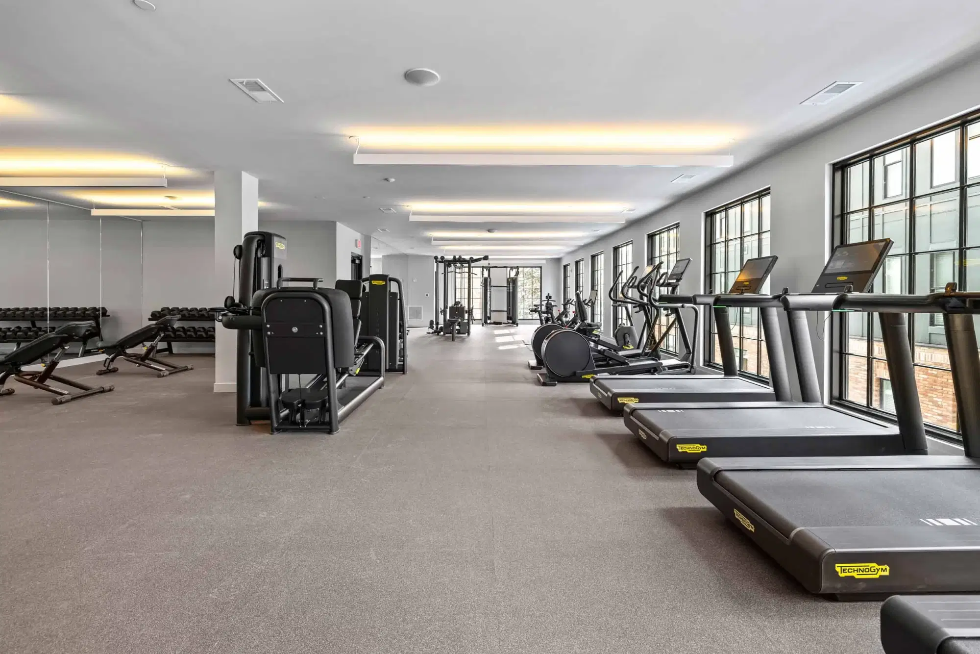 Jaeger Square, Columbus – Amenities