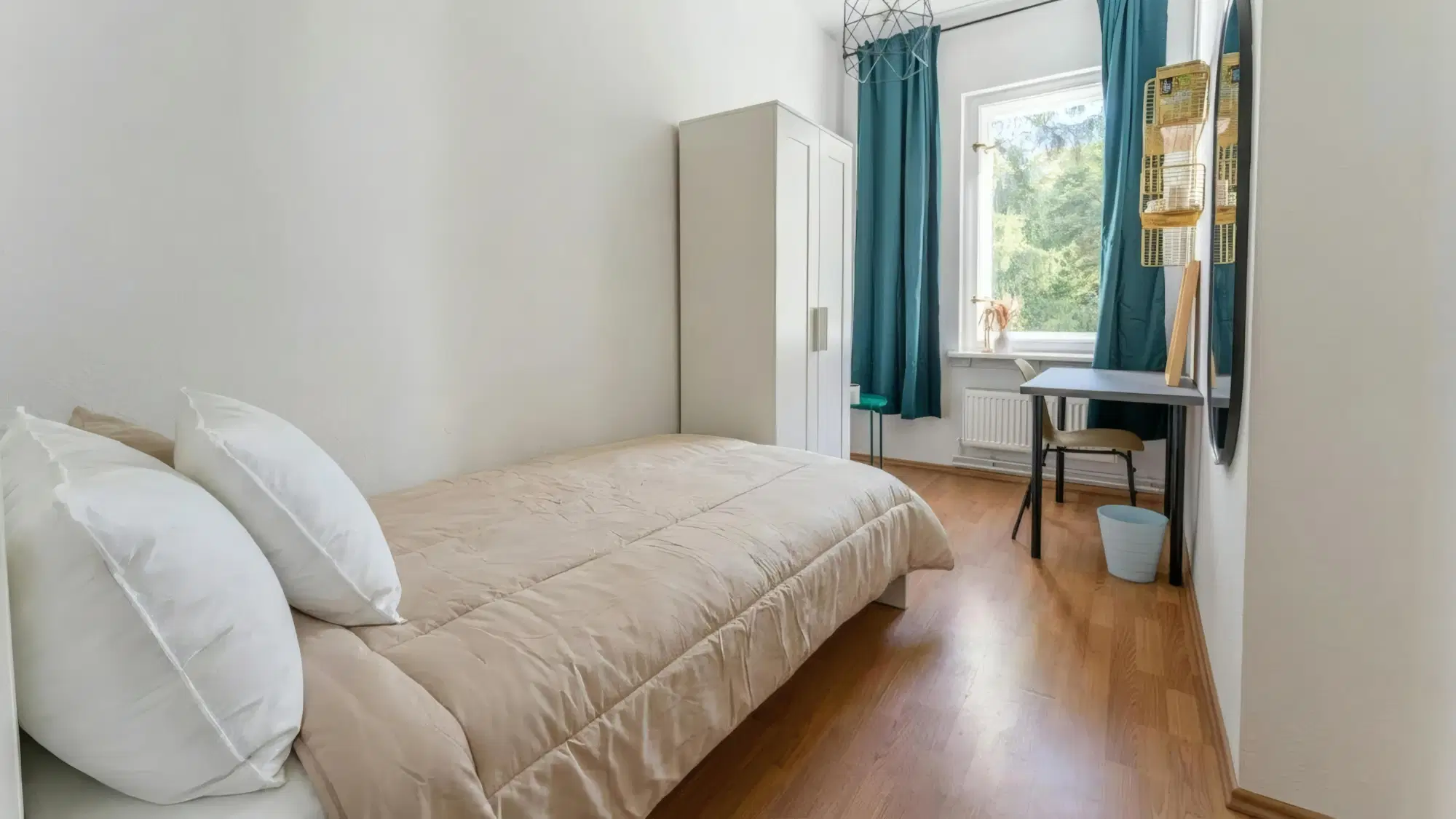 RM Lauterberger Straße 45, Berlin – Room In 3 Bed 1 Bath (#L45.12.1.)