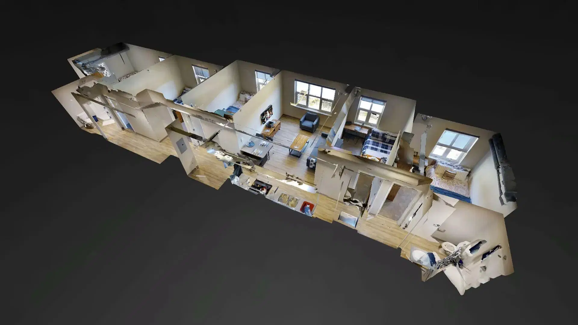 Regent - 51 Lake St., St. Catharines – 5 Bedrooms 3 Bathrooms Apartment