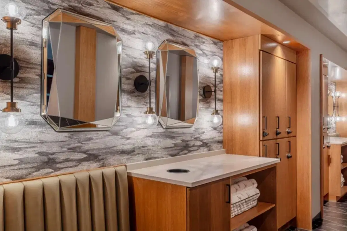 Library Park II, Columbus – Bathroom