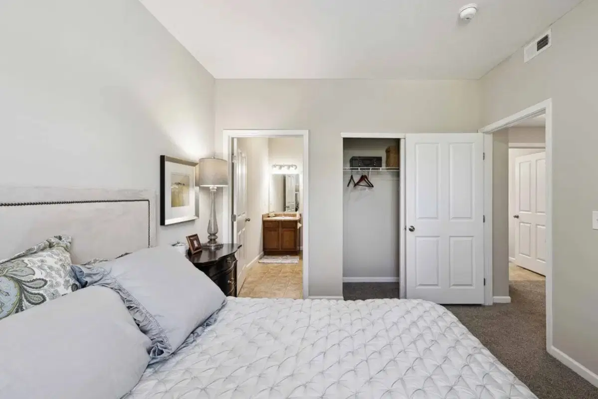 Residences at Central Park, Gahanna – Bedroom