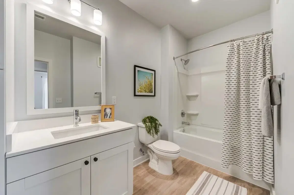 The Reserve of Sugarcreek, Dayton – Bathroom
