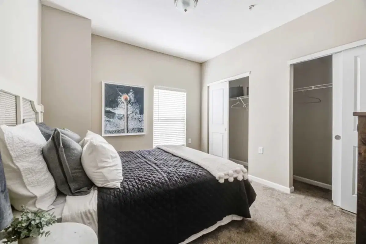 The Stratton, Columbus – Bedroom