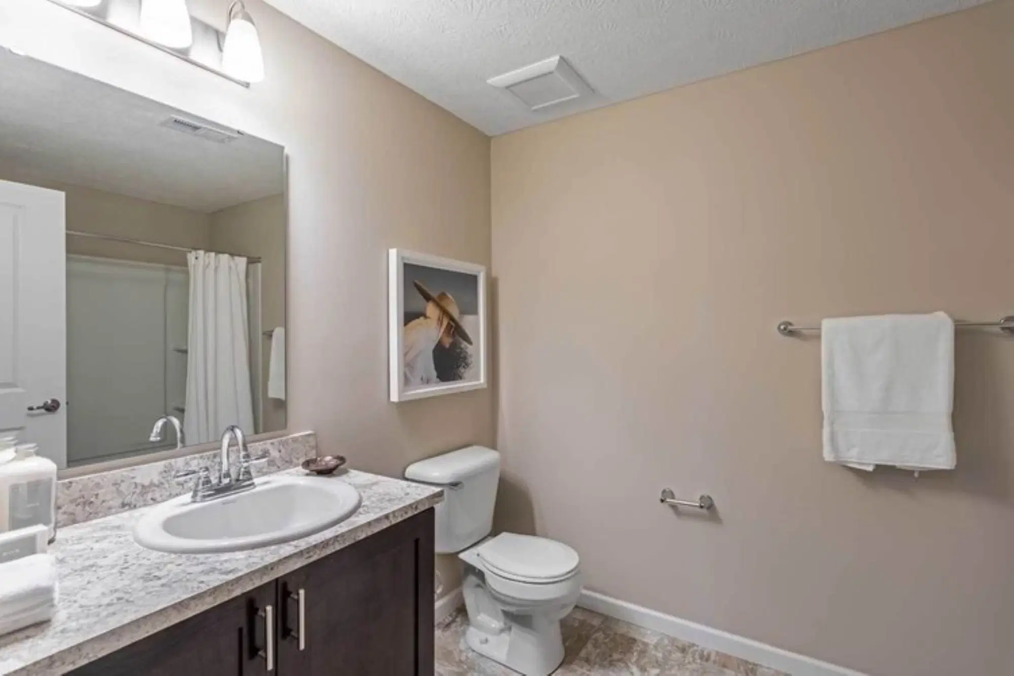 The Baylor, Groveport – Bathroom