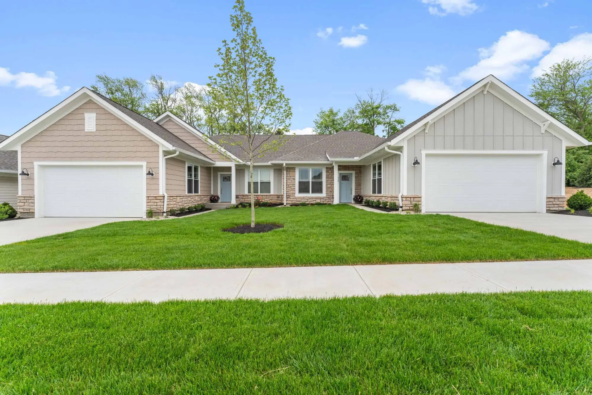 The Grand of Sugarcreek Villas, Dayton – Exterior