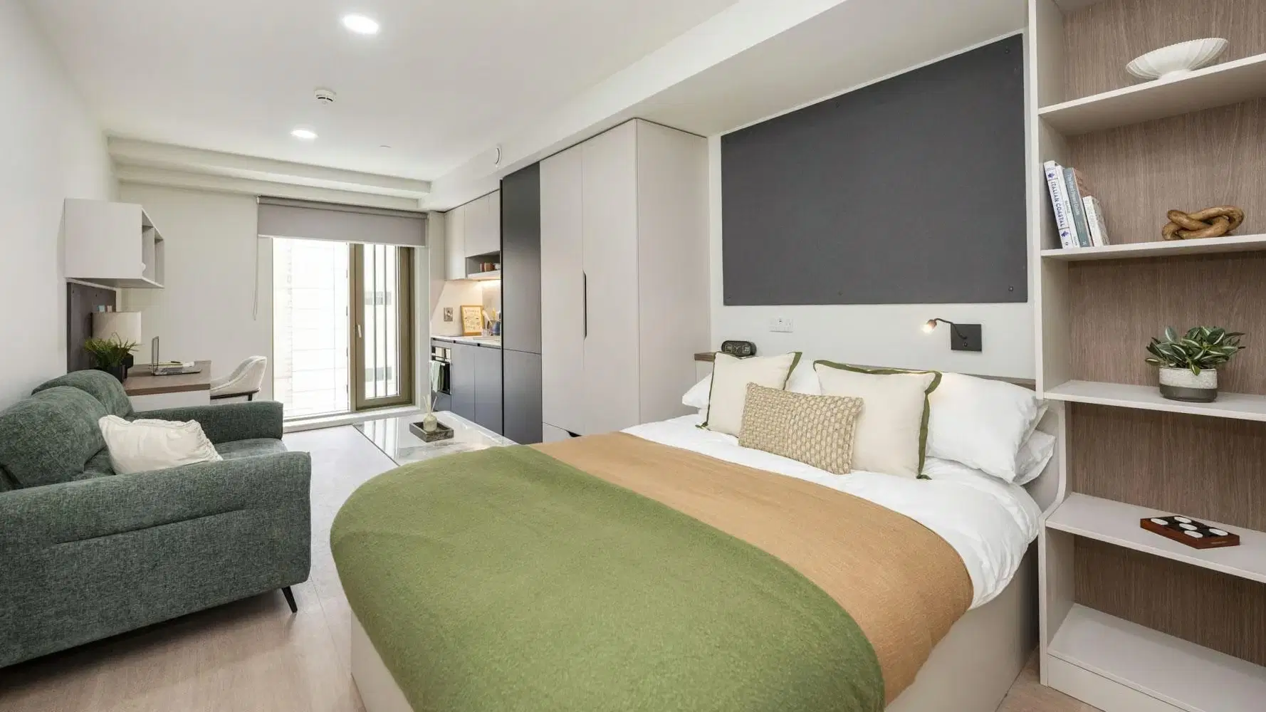 Broadway Studios, Glasgow – Premium Terrace Studio