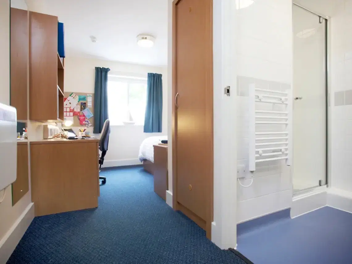 The Sidings, Penryn – Bathroom