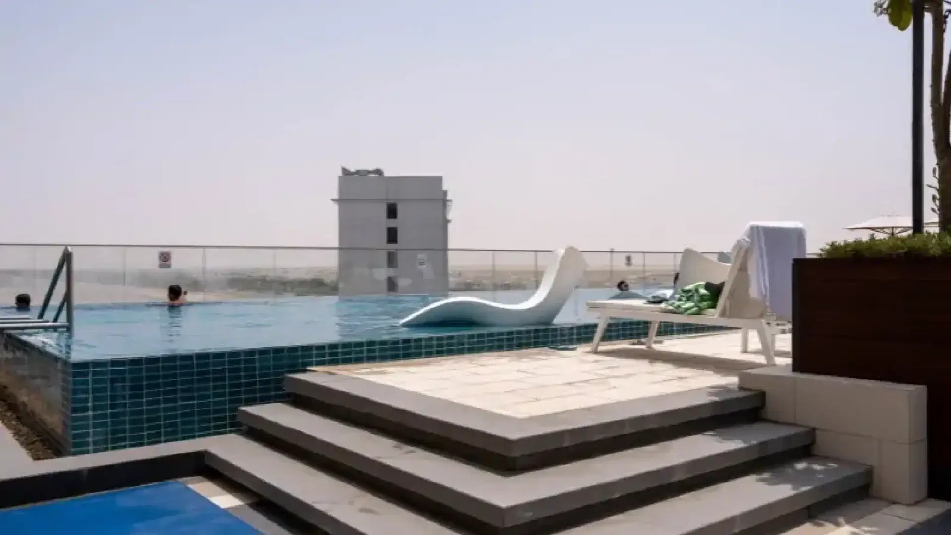 Staybridge Suites - Al Maktoum Airport, Dubai – Exterior