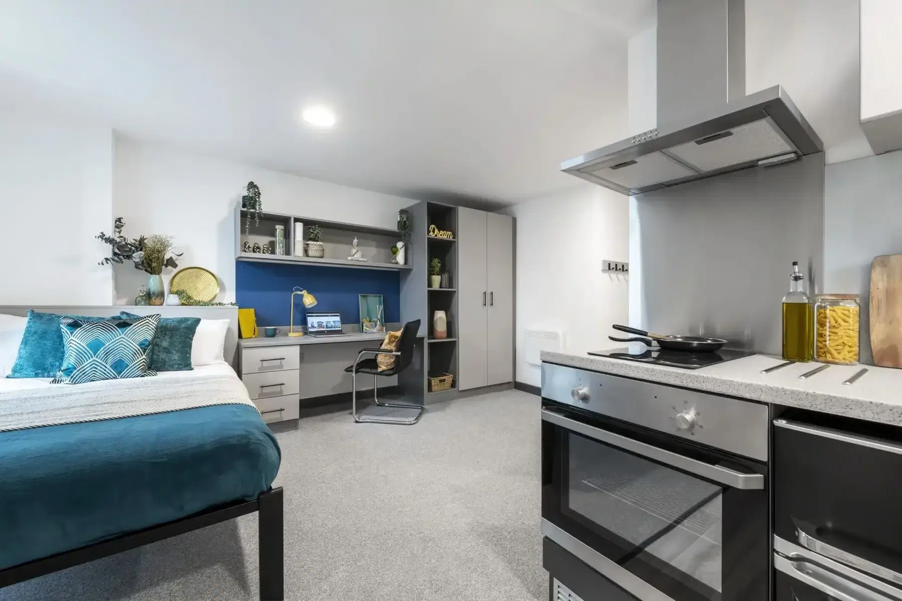 Compass, Birmingham – Bronze Studio – Mid Floor