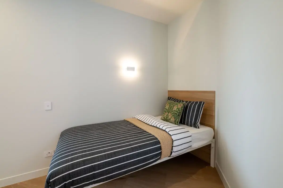 UniLodge Brisbane City, Brisbane – Corner Studio King Single