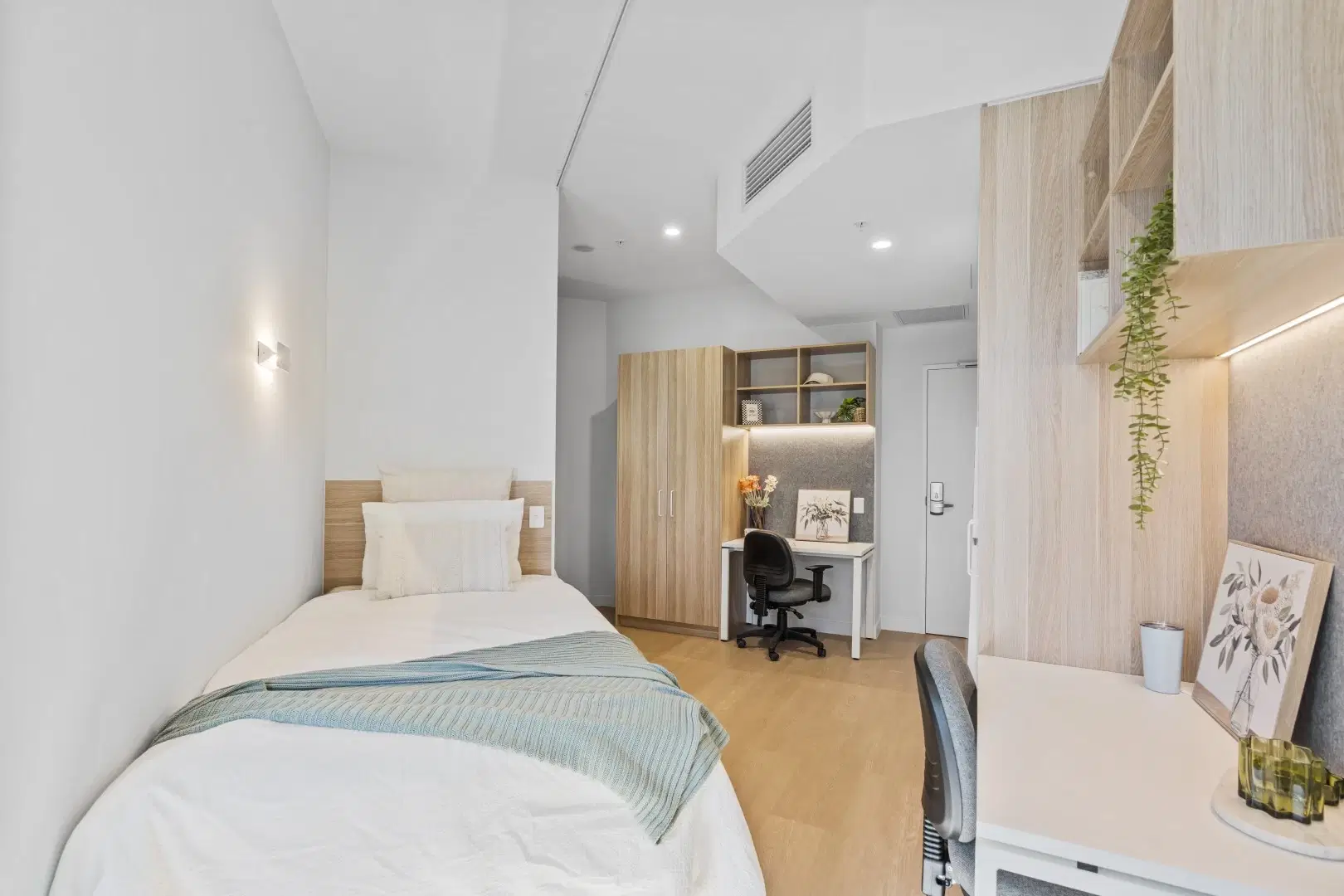 UniLodge Brisbane City, Brisbane – Corner Twin Share
