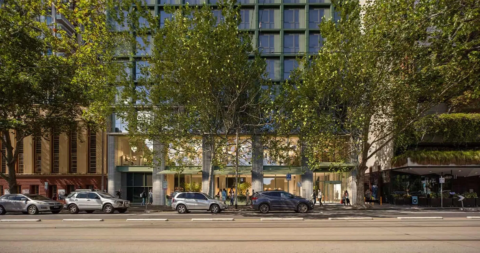 Iglu Flagstaff Station, Melbourne – Exterior