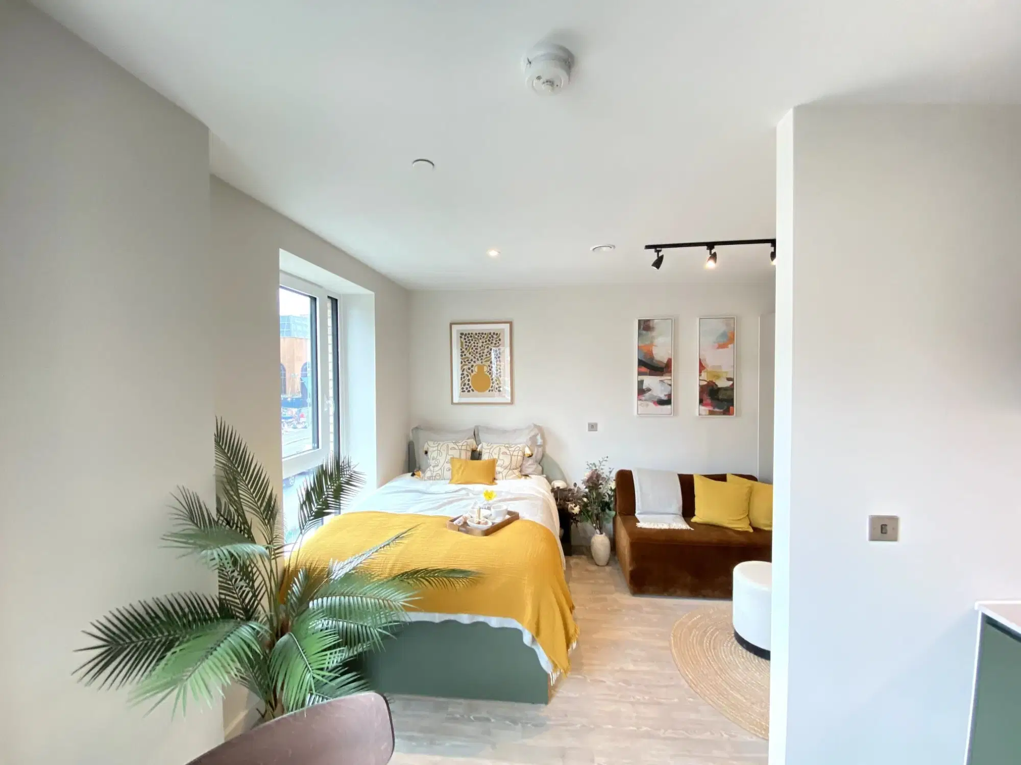 The Rex, Kingston – Grande Studio