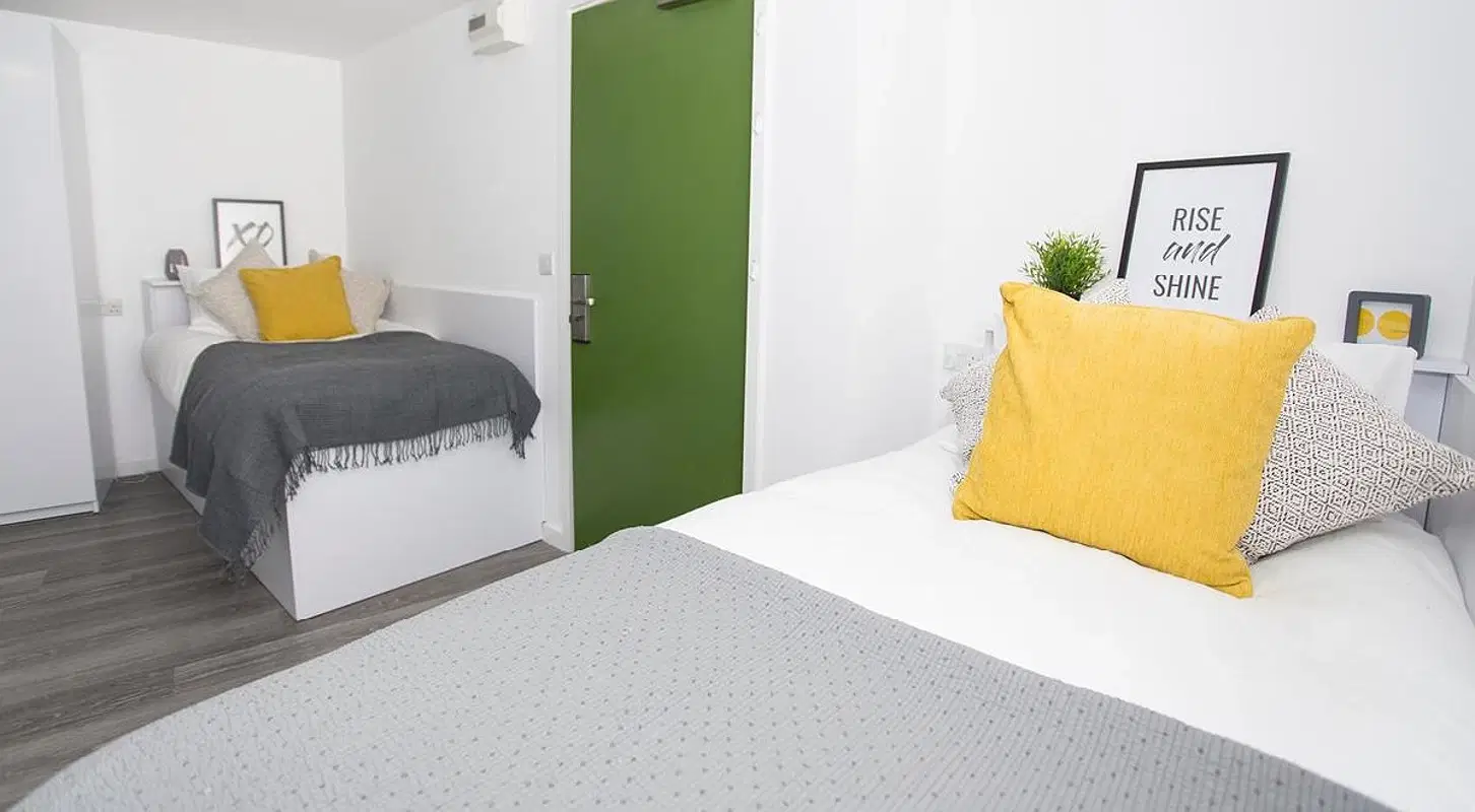 Cube Ealing, London – Large Twin Studio