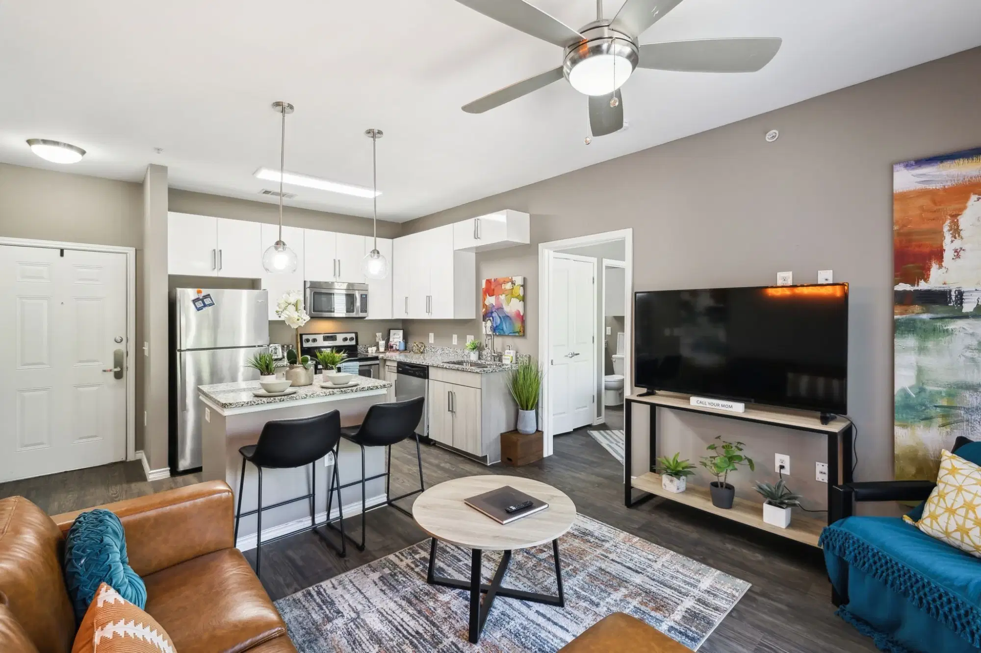 Texan 26, Austin – Amenities