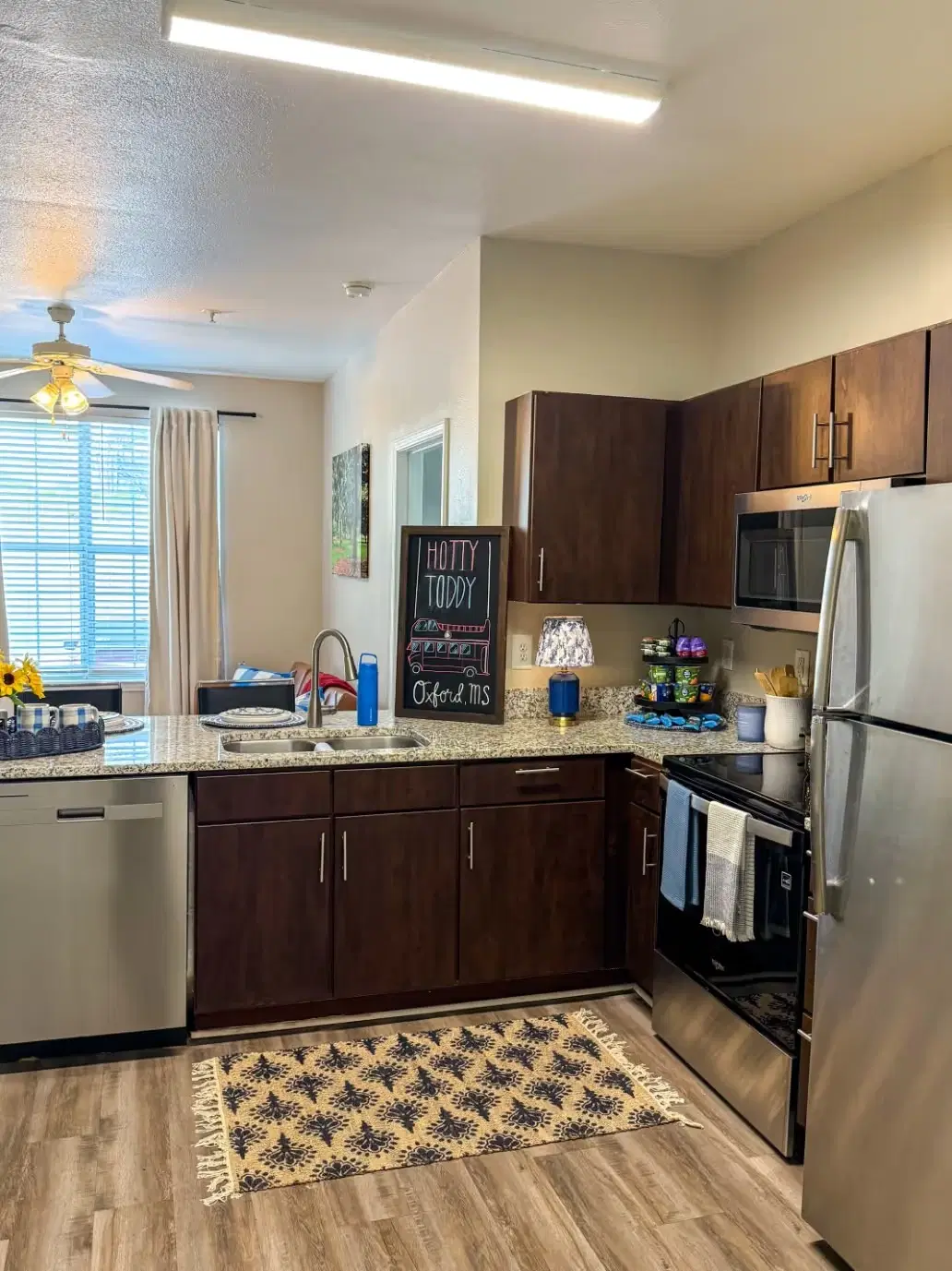 Rev on Anderson, Oxford – Kitchen