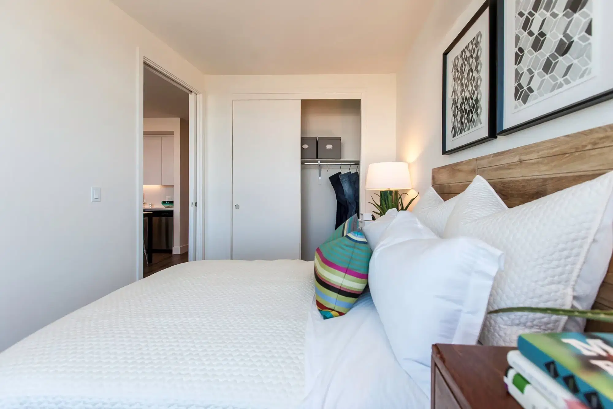 The Dwight, Berkeley – Bedroom