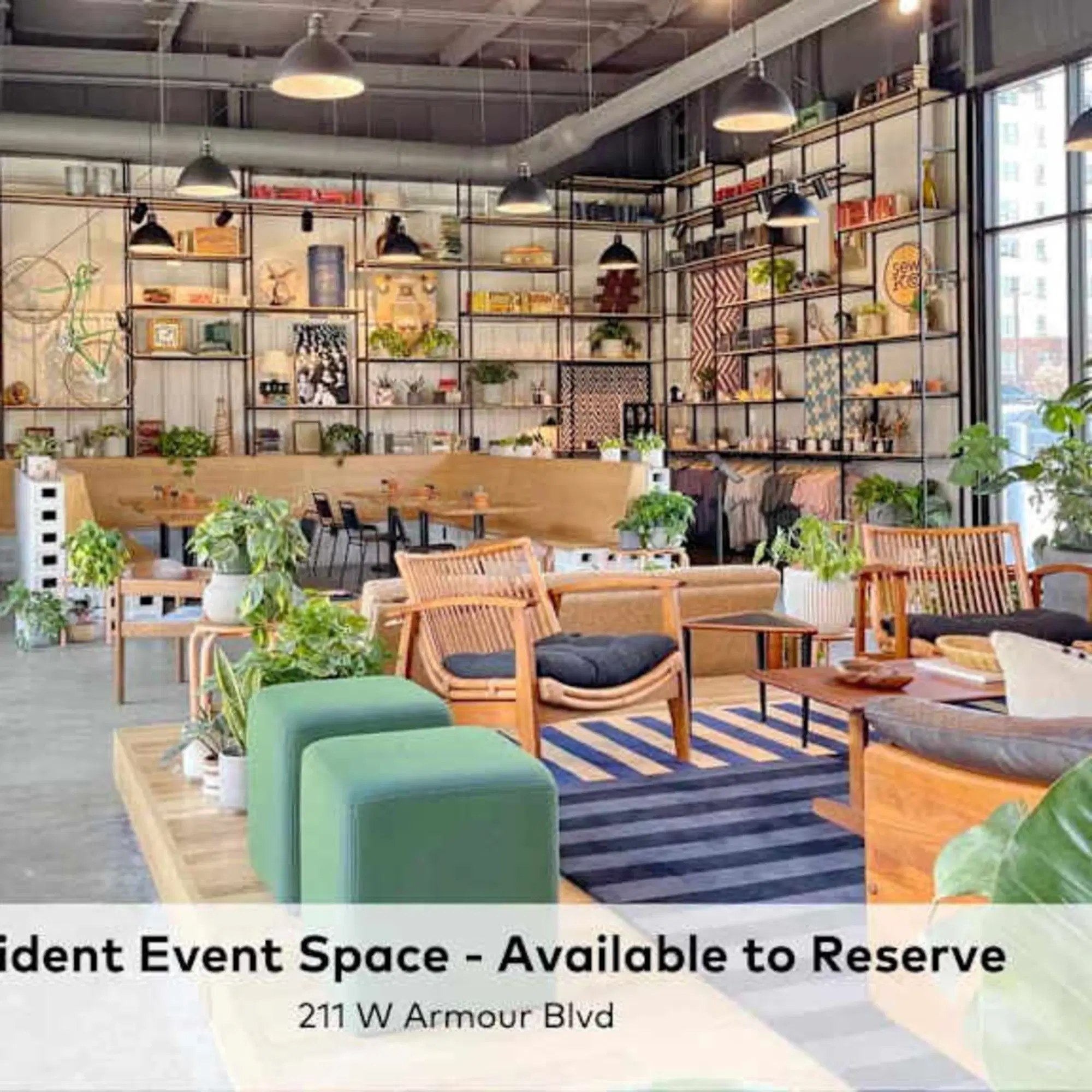 The Colonnades, Kansas City – Common Area