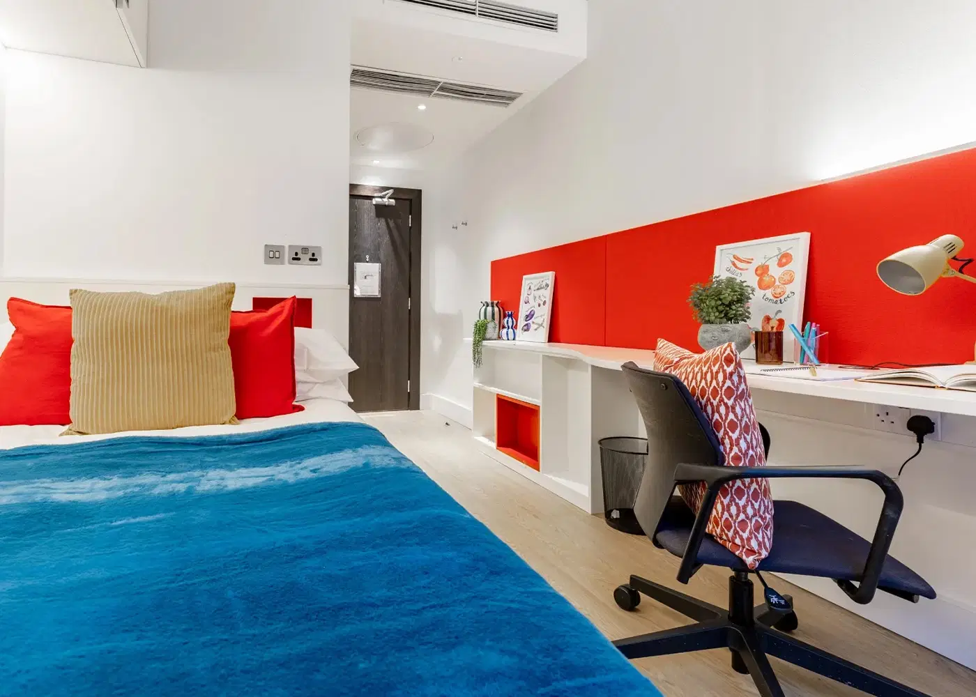 LST Spring Mews, London – Premium Ensuite Lower Level