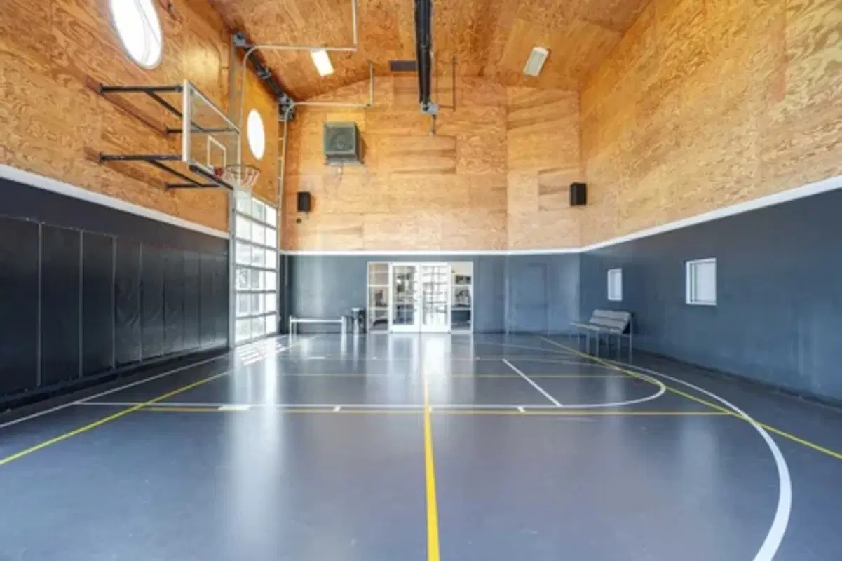 Campus Court Lexington, Lexington – Amenities