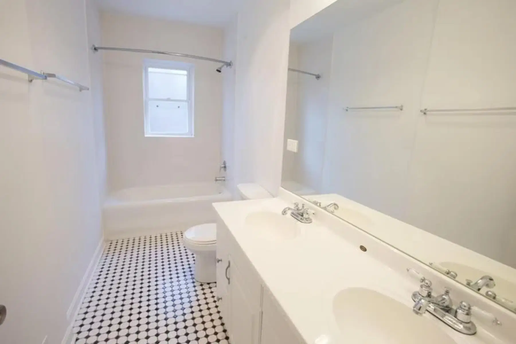 5222-38 S. Drexel Avenue, Chicago – 3 Bed 2 Bath