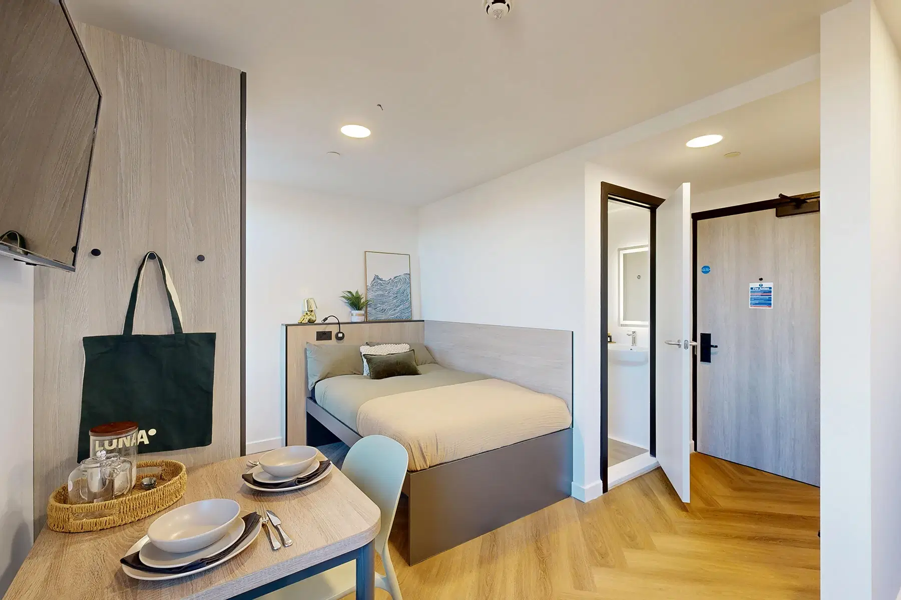 Bridgeside, Nottingham – Premium Plus Studio