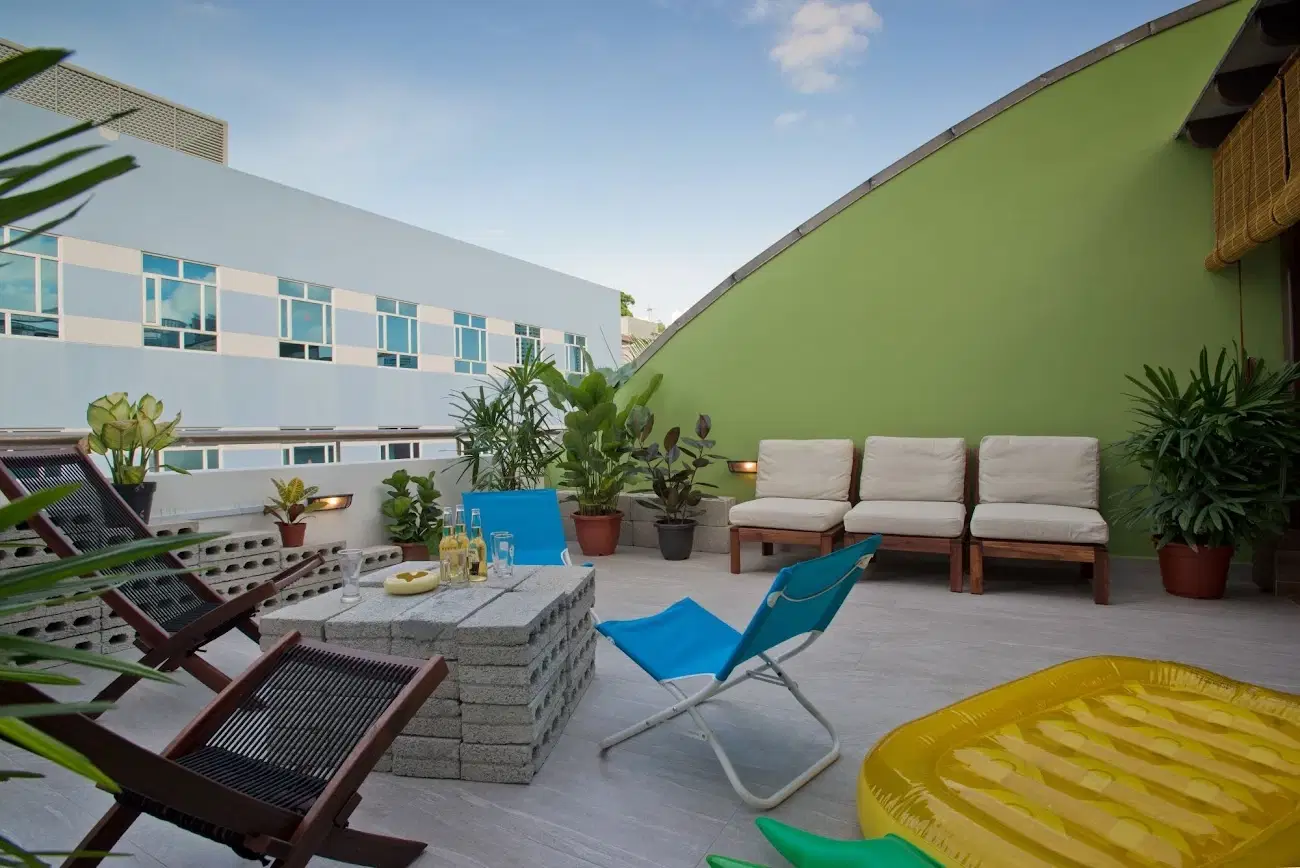 Room in a 5 Bedroom Apartment, 12 Eng Hoon St, Singapore 169762 – Exterior
