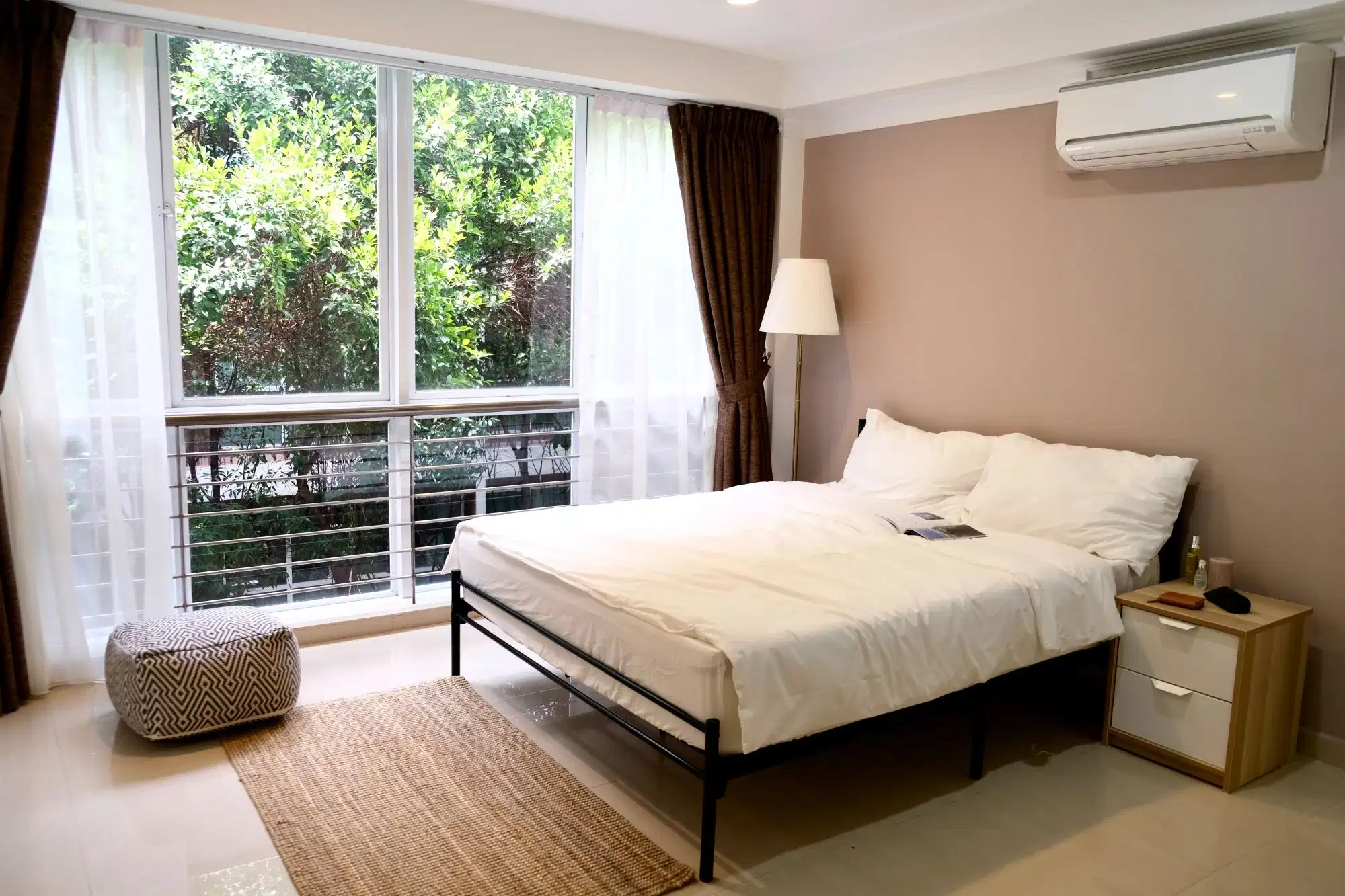 Room in a 5 Bedroom Apartment, 12 Eng Hoon St, Singapore 169762