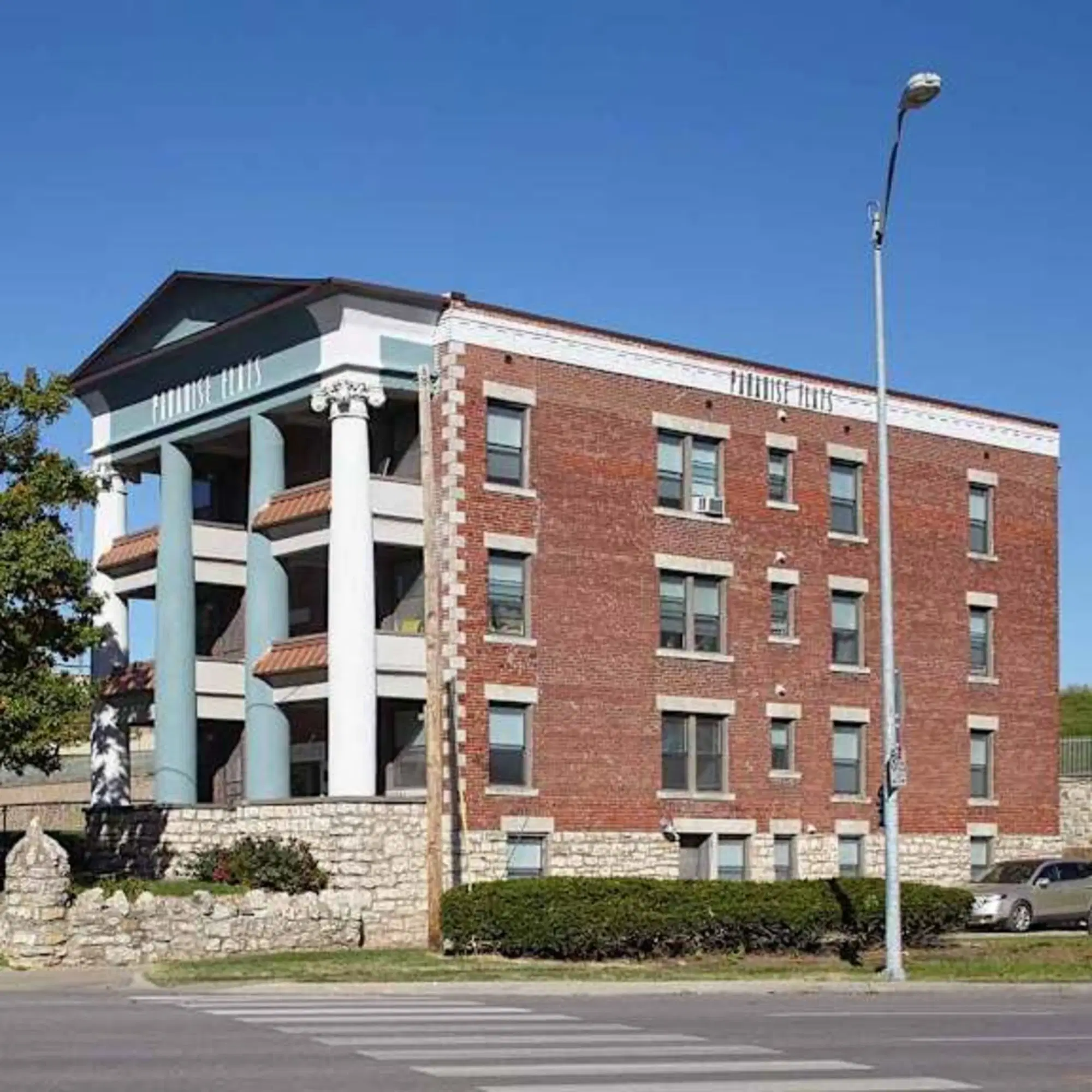 Paradise Flats, Kansas City – Exterior