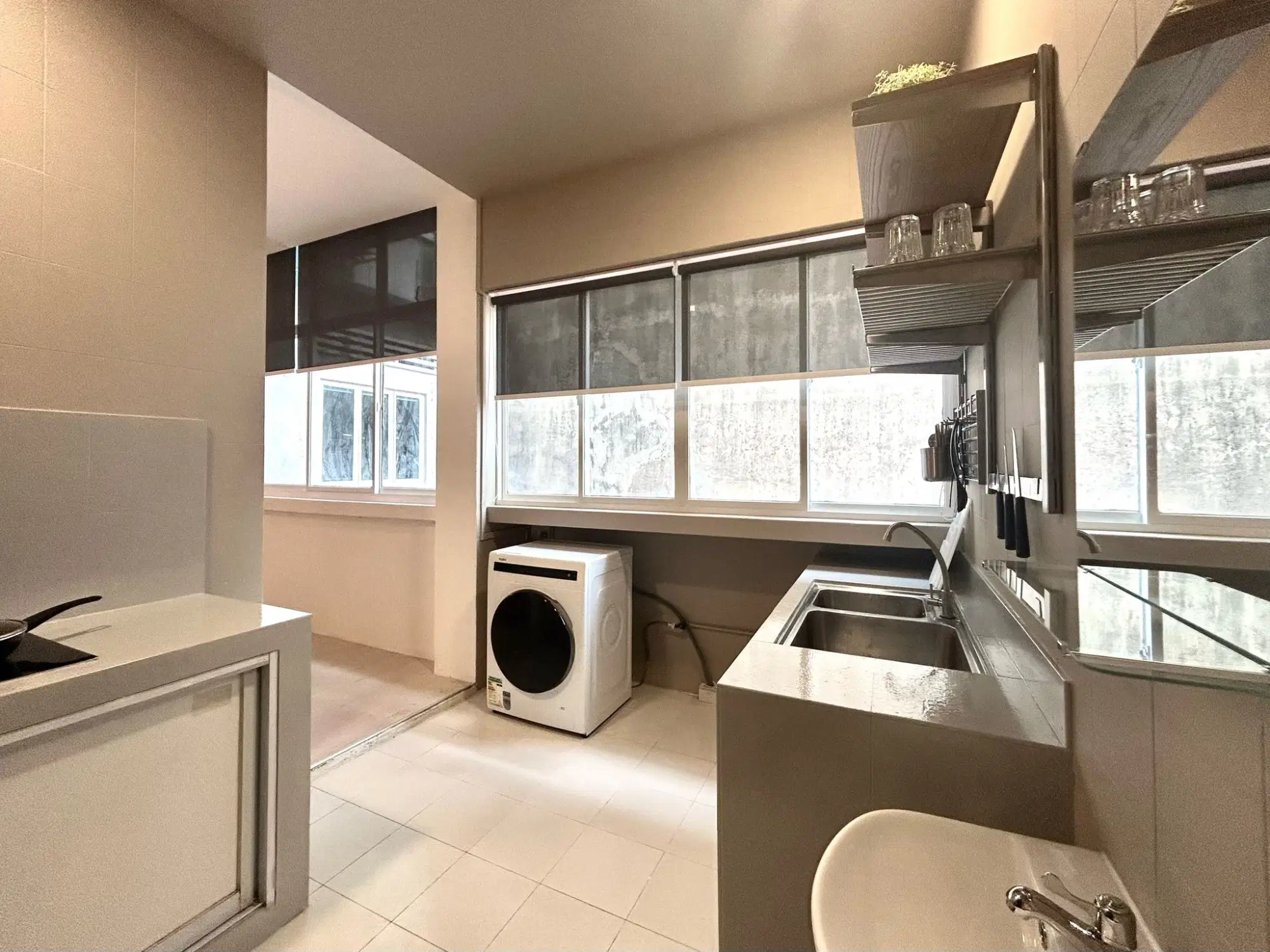 Room in a 4 Bedroom Apartment, 21A Lor 13 Geylang, Singapore 388664 – Amenities