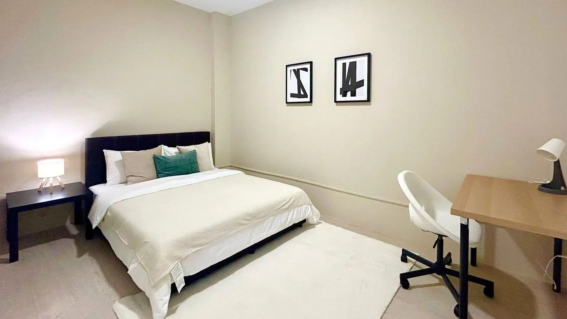 Room in a 4 Bedroom Apartment, 21A Lor 13 Geylang, Singapore 388664