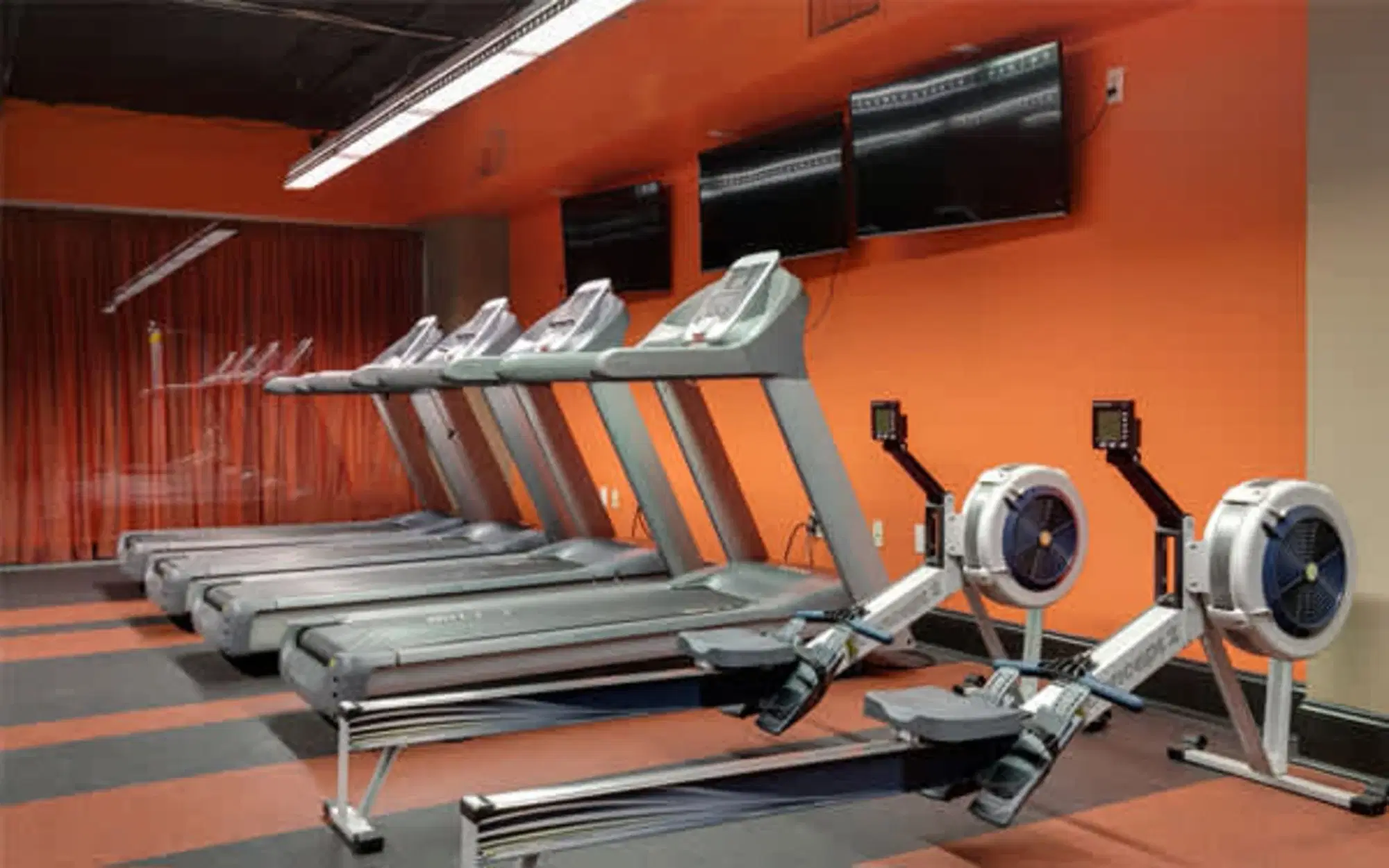 Coronado Lindell Tower East, St. Louis – Amenities