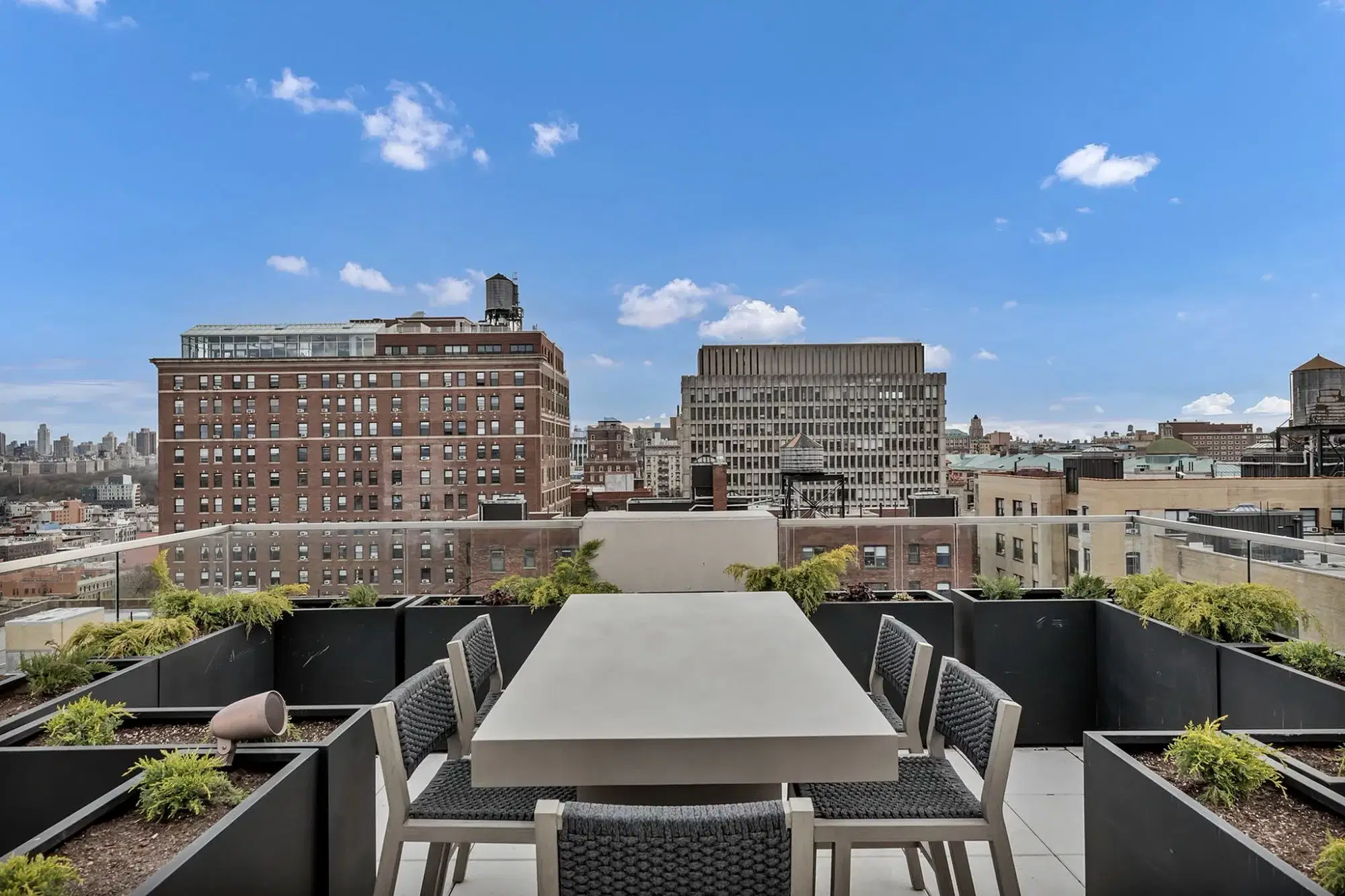 Monarch Heights, New York – Exterior