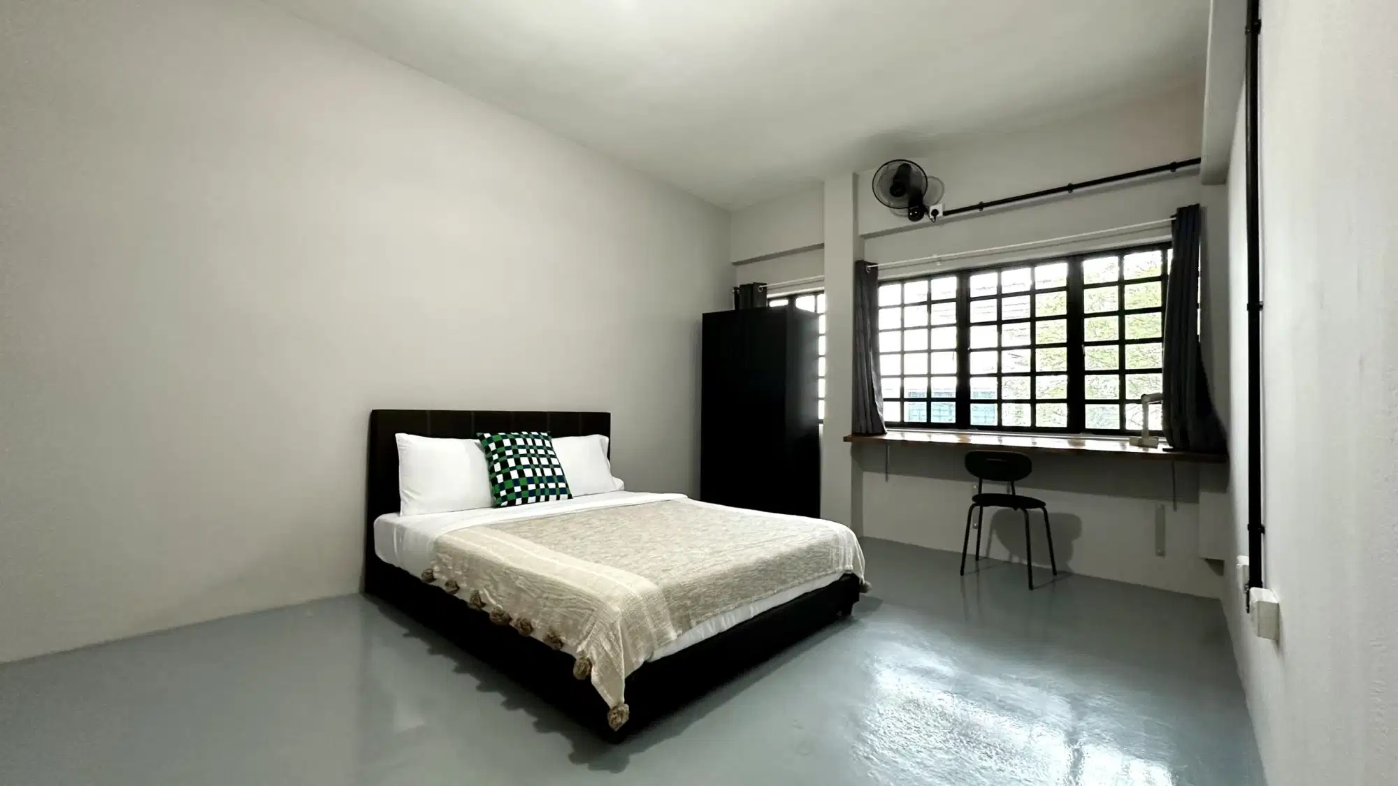 Room in a 8 Bedroom Apartment, 148B Pasir Panjang Rd, Singapore 118553