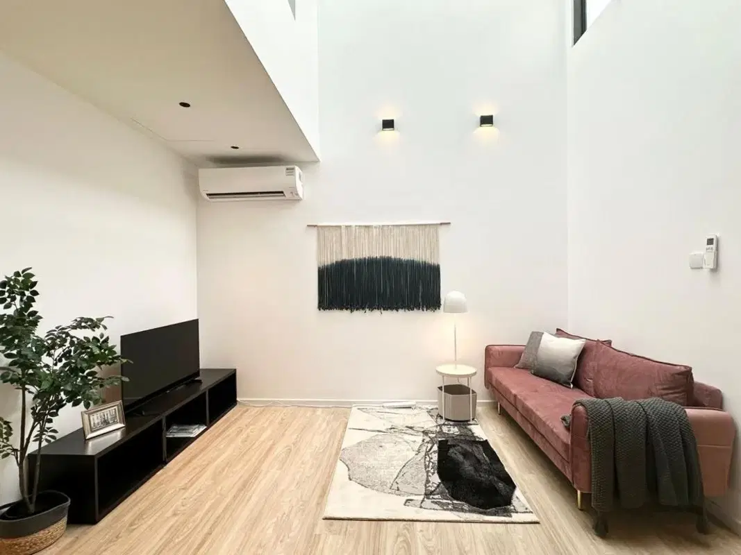 24A Moonstone Lane, Singapore – Amenities