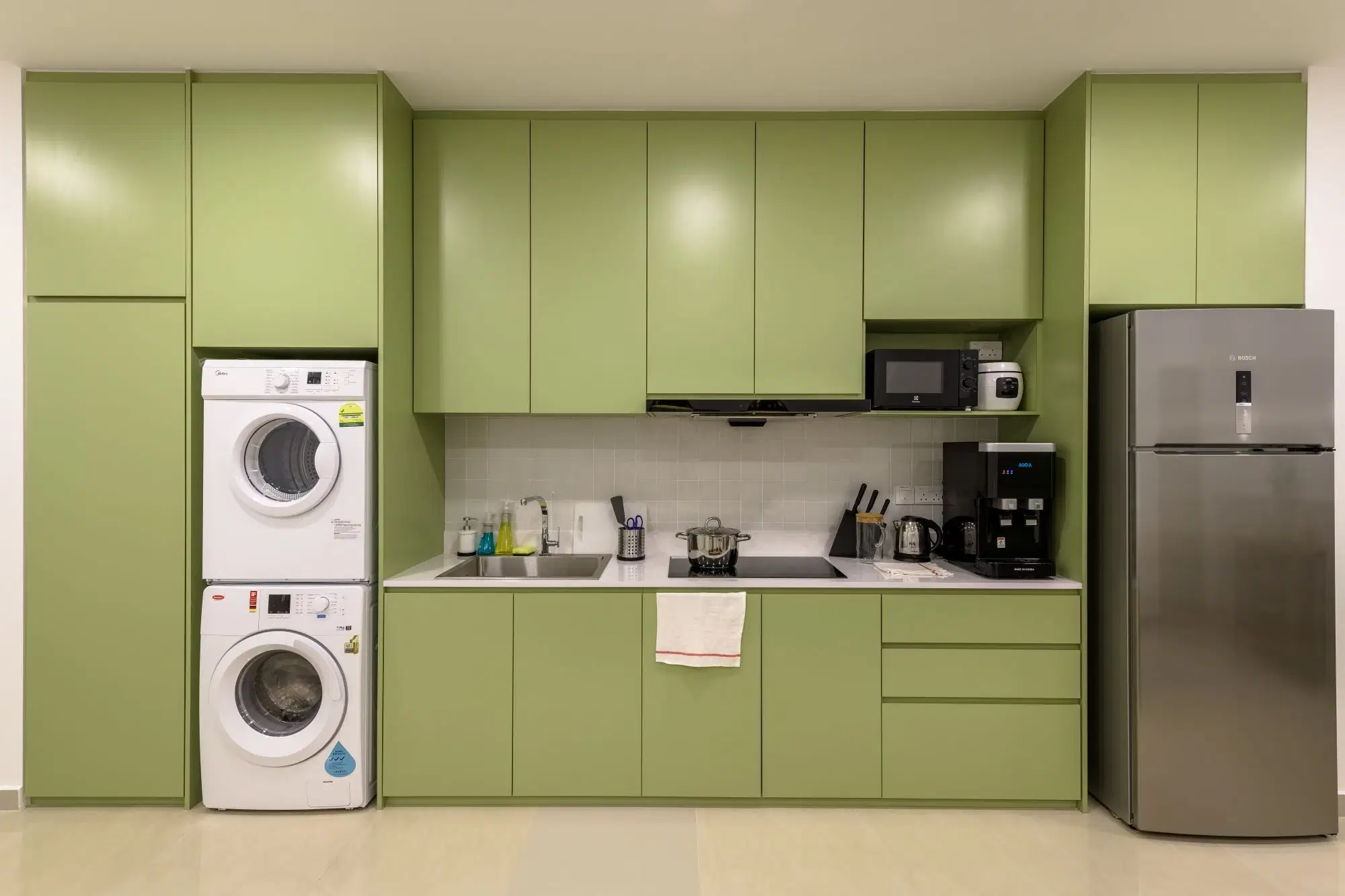 Eng Hoon Mansions, Singapore – Kitchen