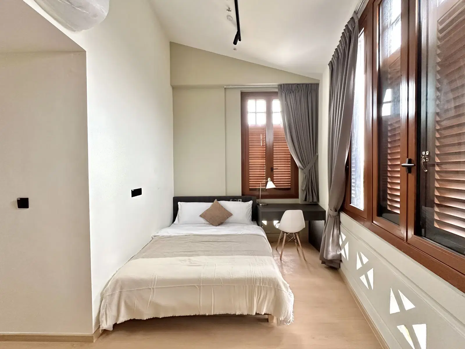 272 East Coast, Singapore