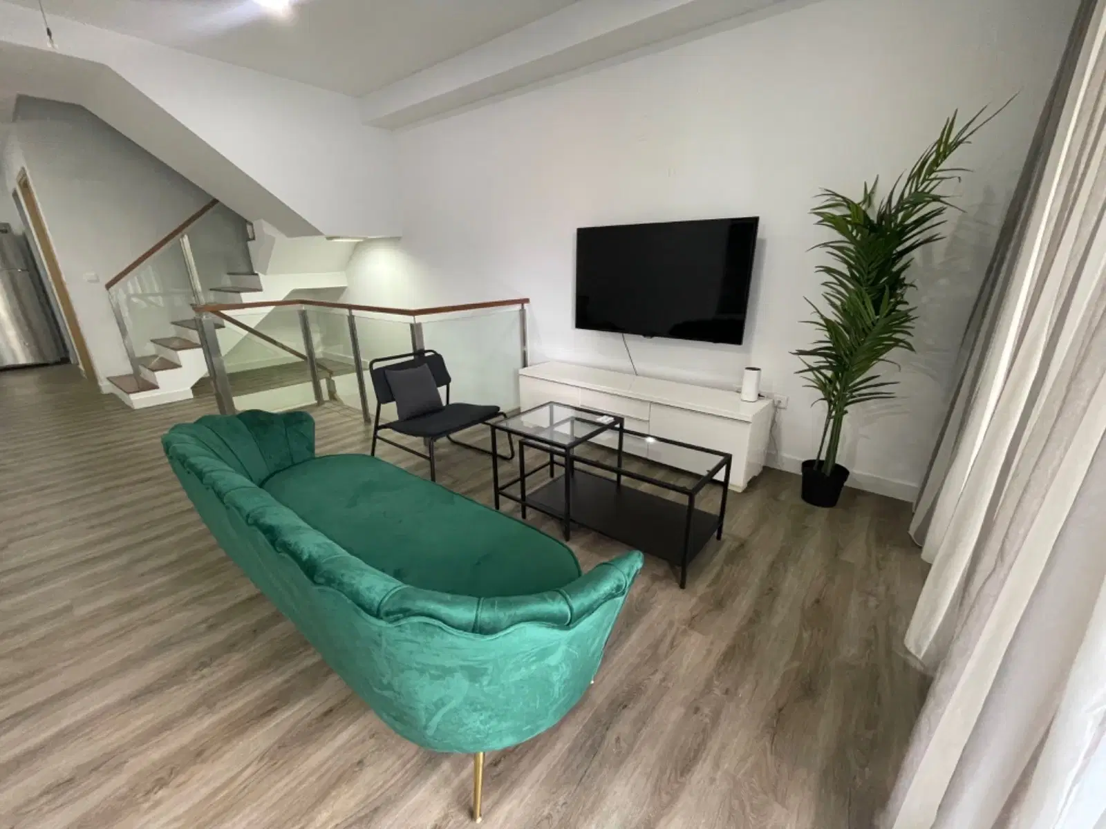 1B Charlton Road, Singapore – Amenities