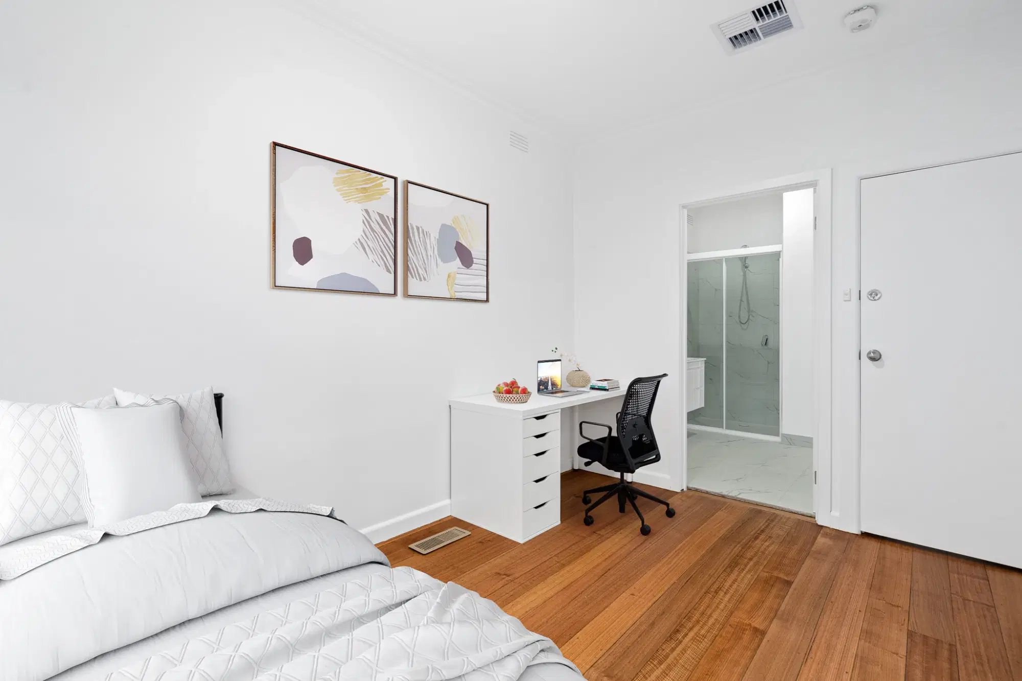 Rooming Houses, 1 James Parade, Malvern East, Melbourne – Single Room Ensuite