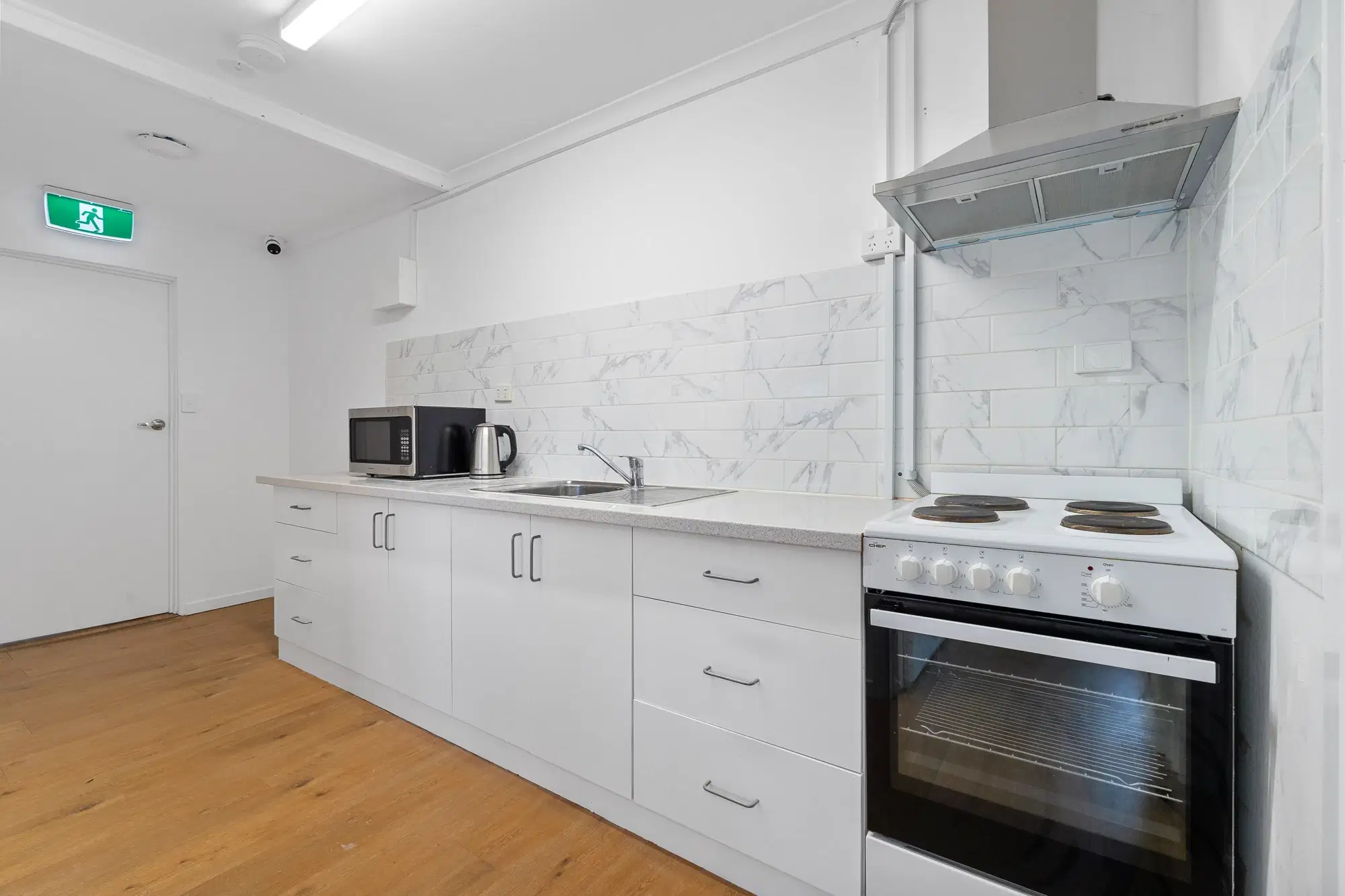 Rooming Houses, 1/85 Kanooka Grove, Clayton, Melbourne – Kitchen