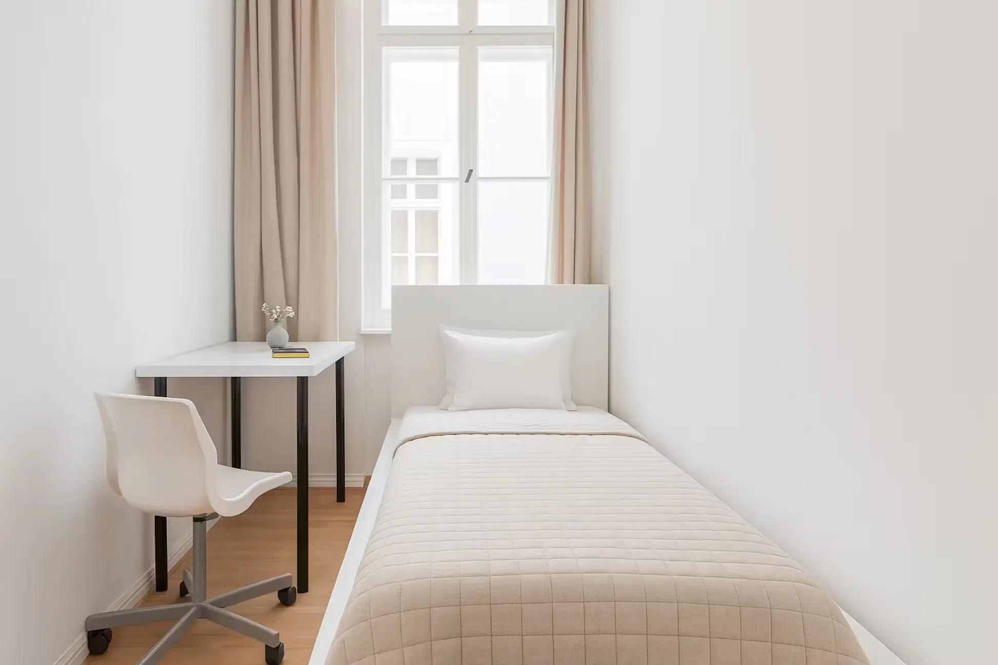 RM Potsdamer Straße 102, Berlin – Room in 3 Bed 1 Bath (#SF22.2.)