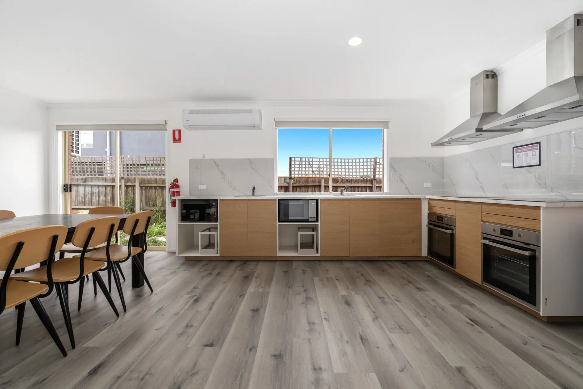 Rooming Houses,15 Kings Court, Oakleigh East, Melbourne – Kitchen