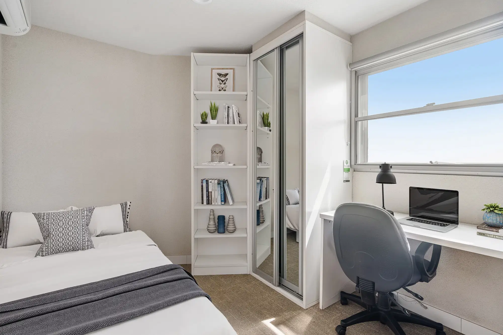 RoomingKos Dudley, Melbourne – Small Ensuite