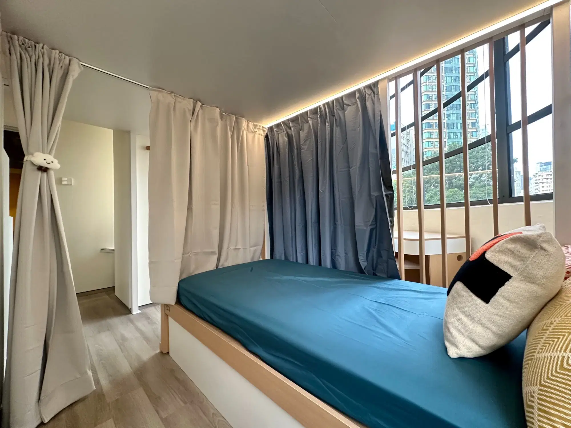 Dwell Prince Edward, Hong Kong – Premium Loft Room – Lower